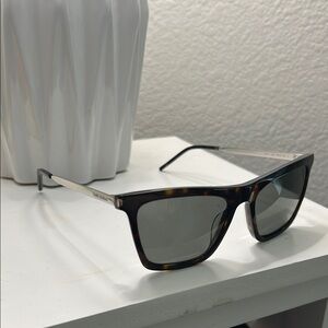 SAINT LAURENT Sunglasses